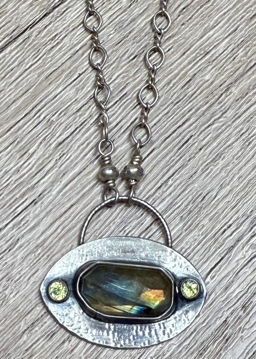 Labradorite Saucer Necklace