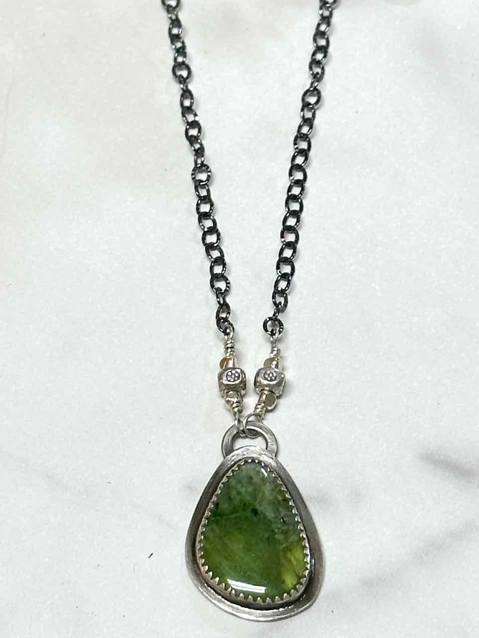 Flash of Green Necklace