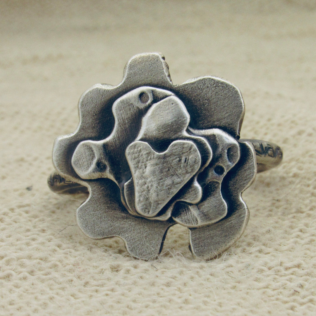 Carnation Ring