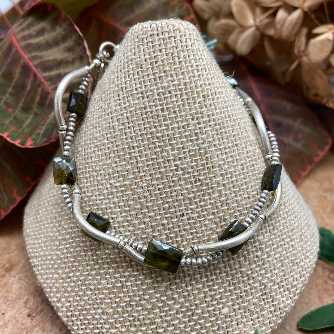 Stone Twist Bracelet