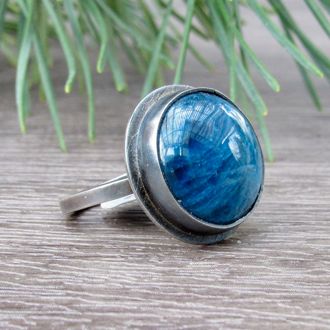 Apatite Crown Ring