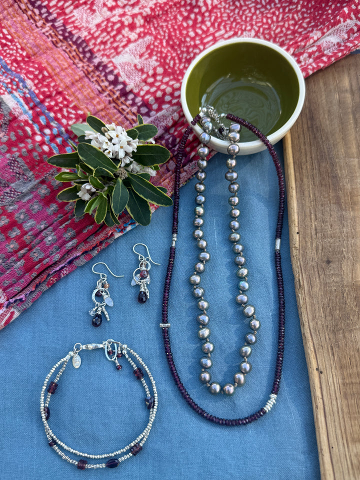 Soft Peacock Pearl Necklace