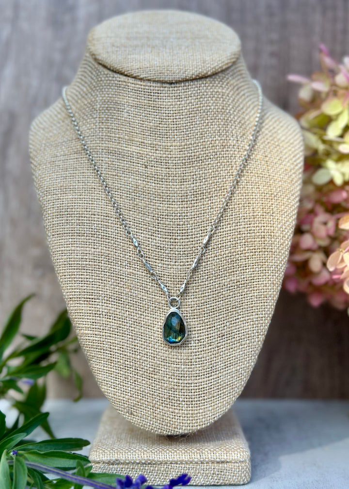 Labradorite Links Necklace